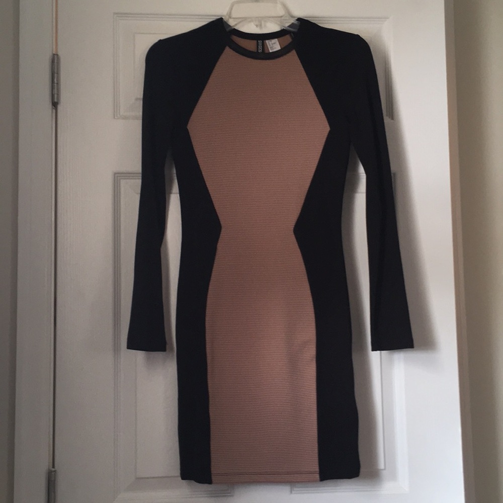 H&M Divided Long Sleeve Dress